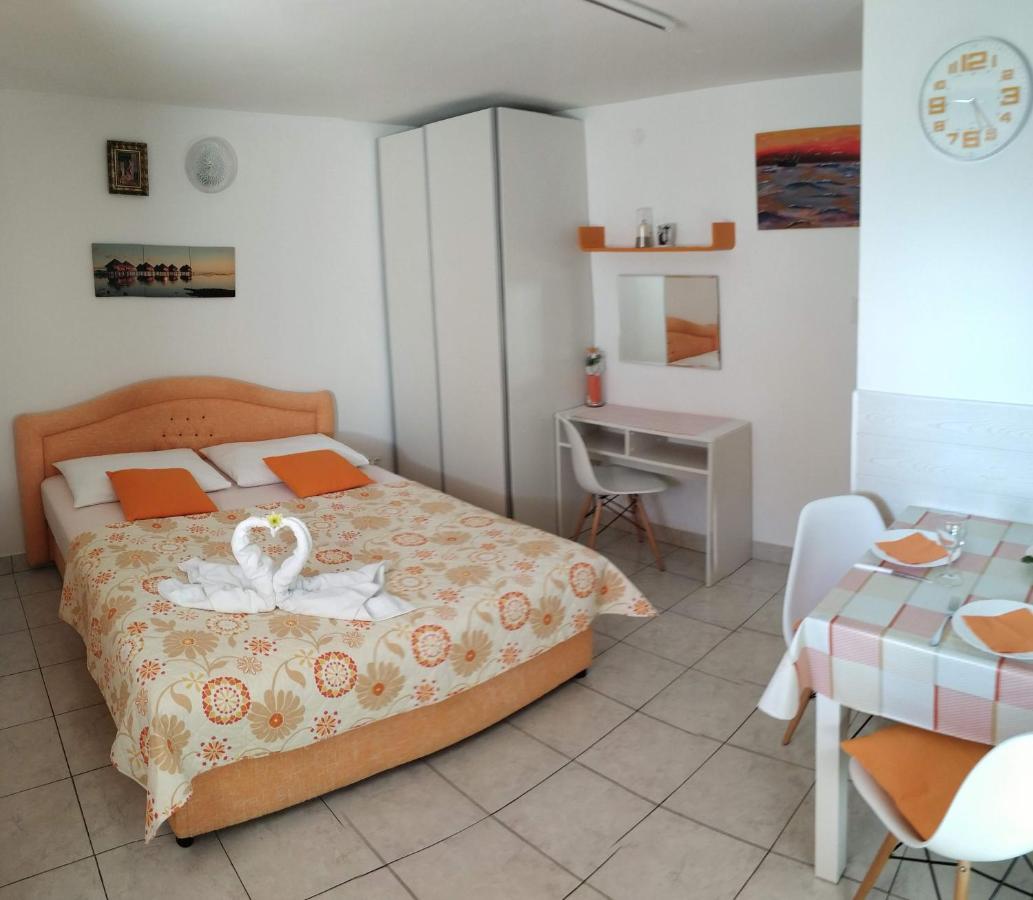 Apartmani Tanja โบล ภายนอก รูปภาพ