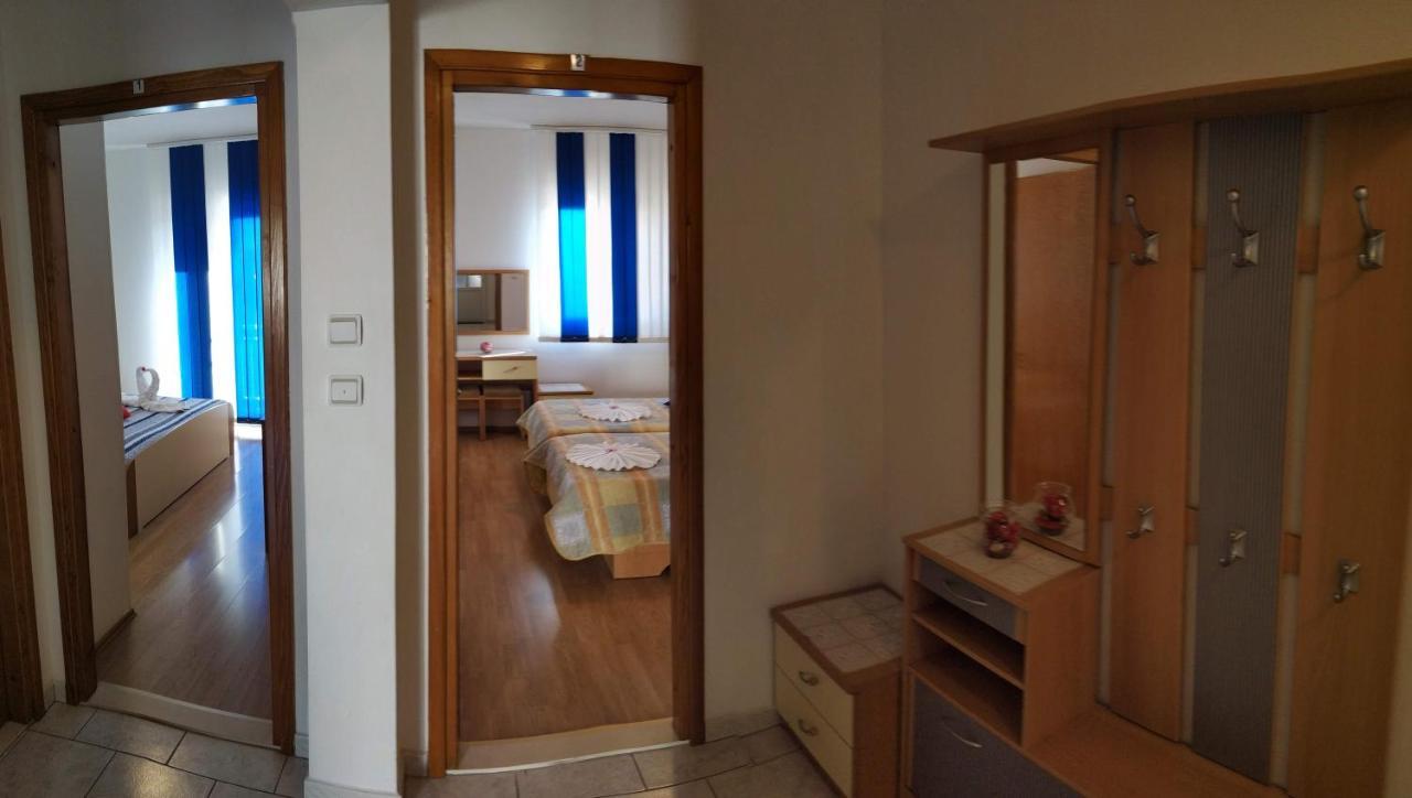 Apartmani Tanja โบล ภายนอก รูปภาพ